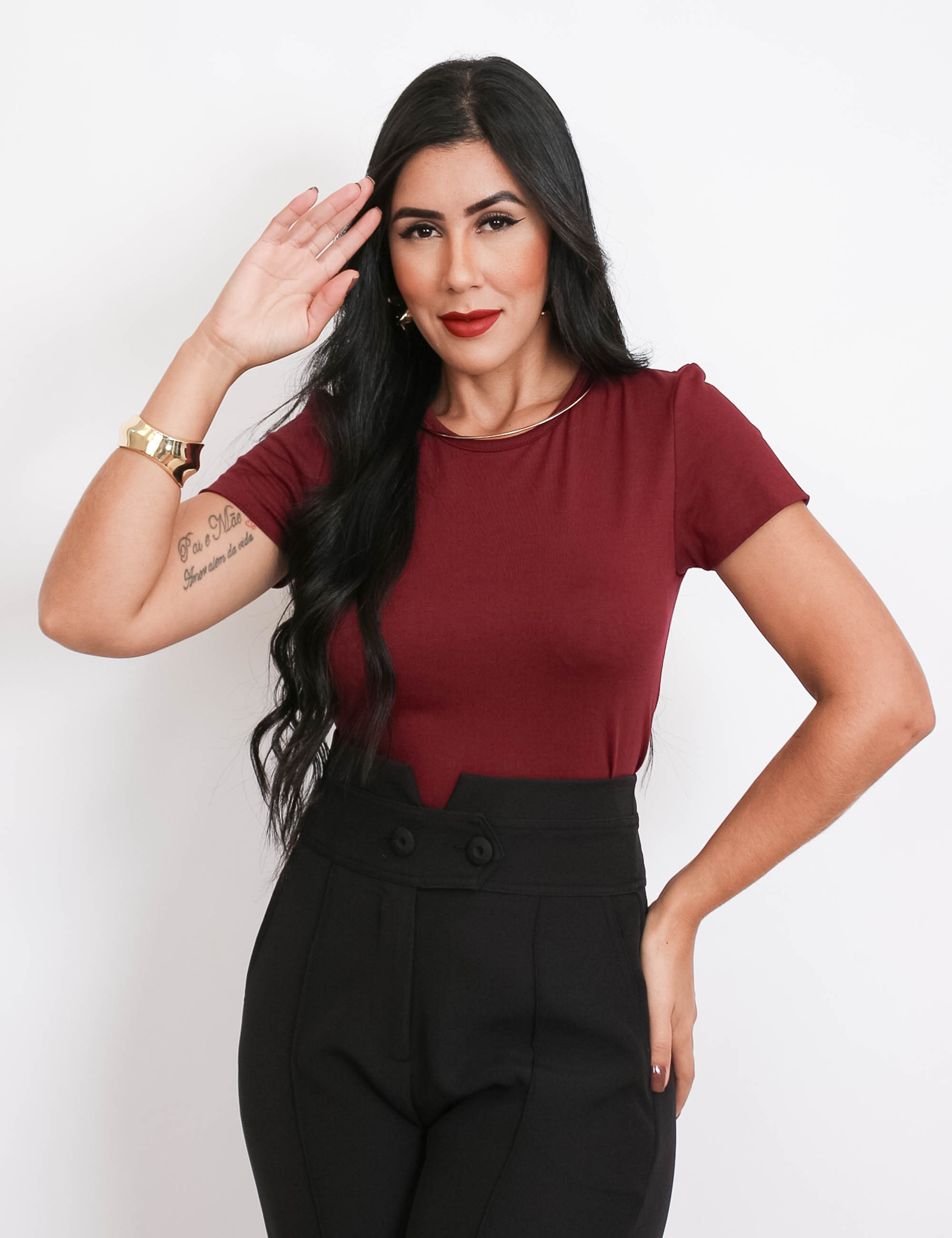 Blusa Gola Redonda Vinho
