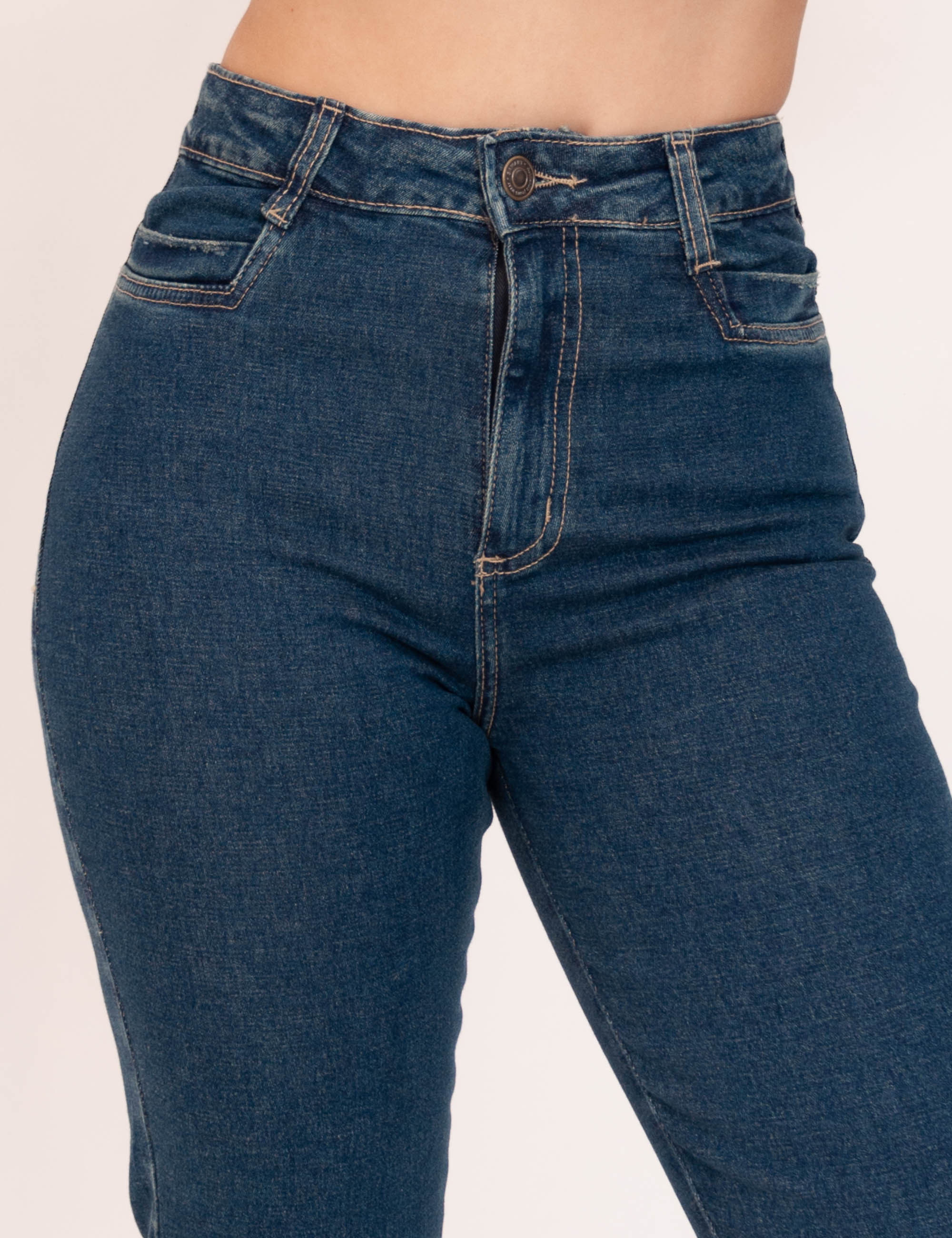 Calça Mom Jeans Médio