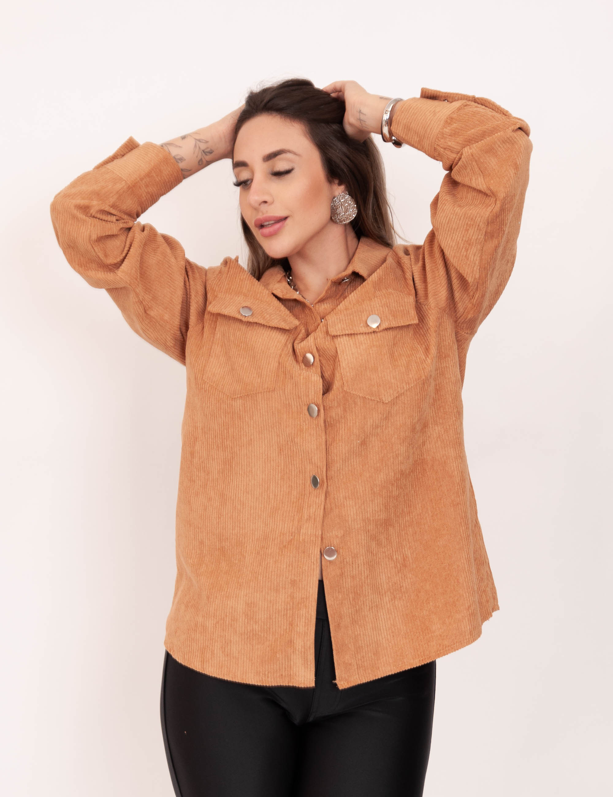 Camisa Cotelê Botões Caramelo