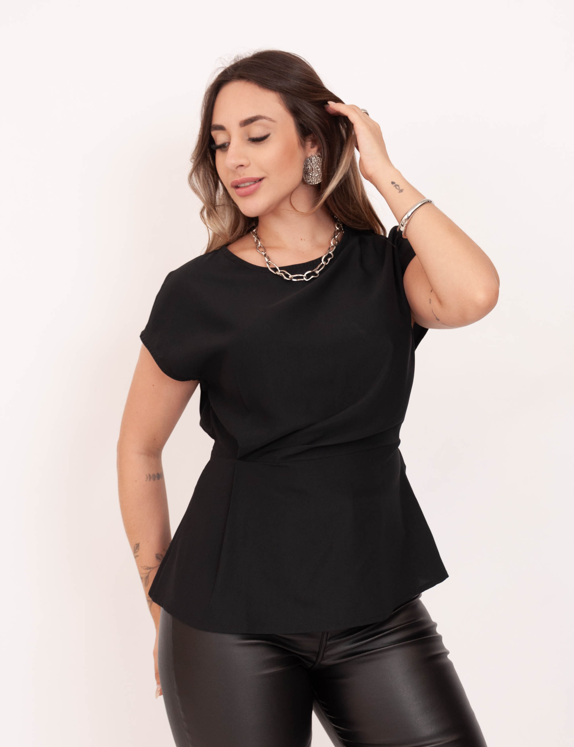 Blusa Crepe Drapeada Preto