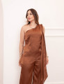 Blusa Assimétrica Cetim Caramelo